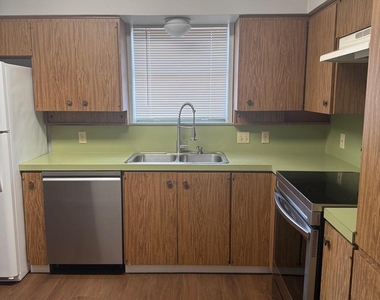 4613 Ranch View Road - Photo Thumbnail 10