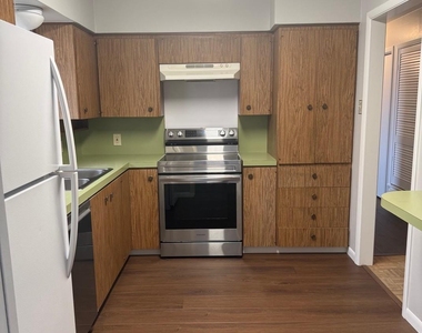 4613 Ranch View Road - Photo Thumbnail 8