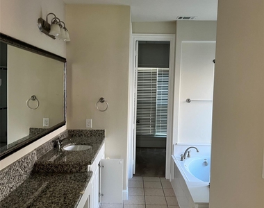 3532 Ballycastle Drive - Photo Thumbnail 13