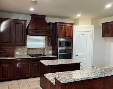 3532 Ballycastle Drive - Photo Thumbnail 8