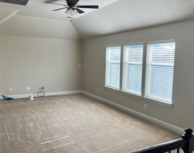 3532 Ballycastle Drive - Photo Thumbnail 15