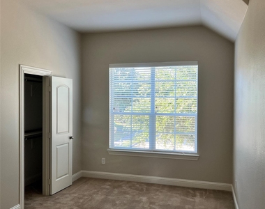 3532 Ballycastle Drive - Photo Thumbnail 20