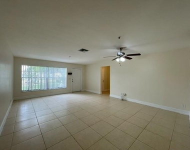 22744 Sw 55th Avenue - Photo Thumbnail 3