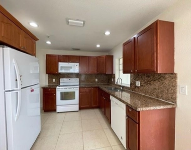22744 Sw 55th Avenue - Photo Thumbnail 7