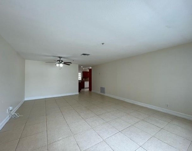 22744 Sw 55th Avenue - Photo Thumbnail 5