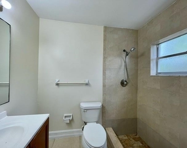 22744 Sw 55th Avenue - Photo Thumbnail 15