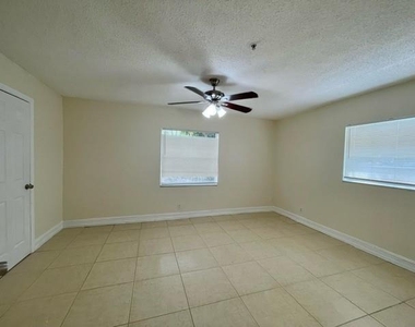 22744 Sw 55th Avenue - Photo Thumbnail 20