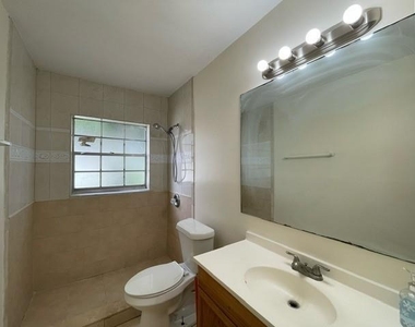 22744 Sw 55th Avenue - Photo Thumbnail 12