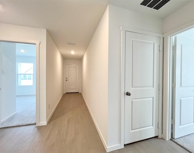 4109 Drifters Bend Drive - Photo Thumbnail 1