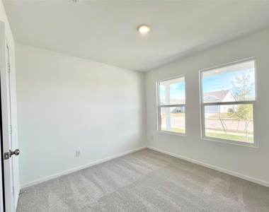 4109 Drifters Bend Drive - Photo Thumbnail 2