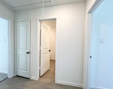 4109 Drifters Bend Drive - Photo Thumbnail 3