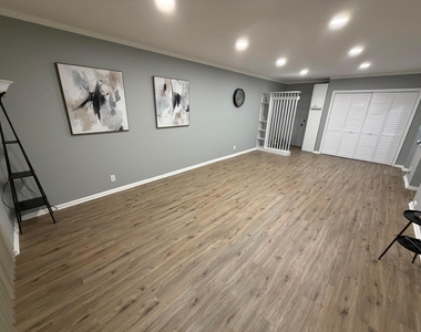 2210 Ne 67th Street - Photo Thumbnail 1