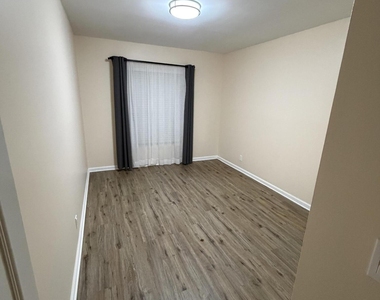 2210 Ne 67th Street - Photo Thumbnail 6