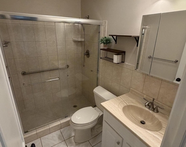 2210 Ne 67th Street - Photo Thumbnail 23