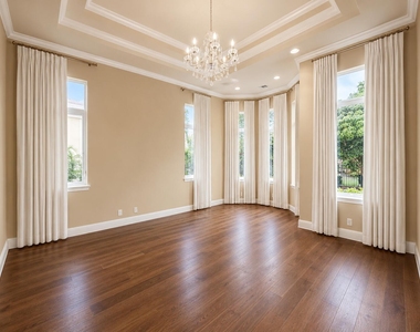 11209 Orange Hibiscus Lane - Photo Thumbnail 4