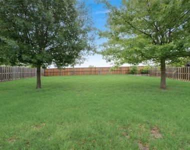 2760 Beacon Hill Drive - Photo Thumbnail 27