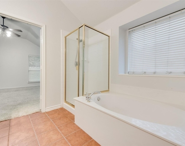 2760 Beacon Hill Drive - Photo Thumbnail 18