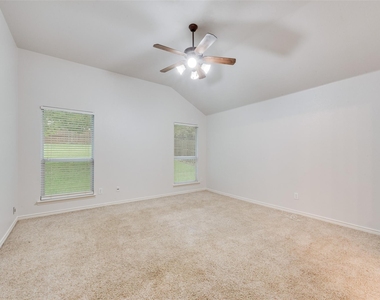 2760 Beacon Hill Drive - Photo Thumbnail 16