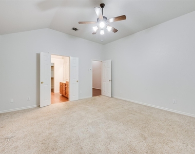 2760 Beacon Hill Drive - Photo Thumbnail 15