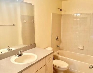 116 Sw Peacock Boulevard - Photo Thumbnail 13