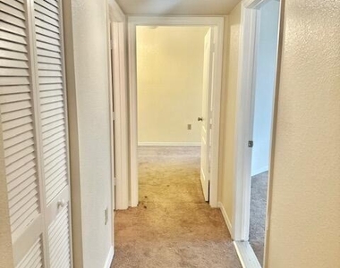 116 Sw Peacock Boulevard - Photo Thumbnail 5