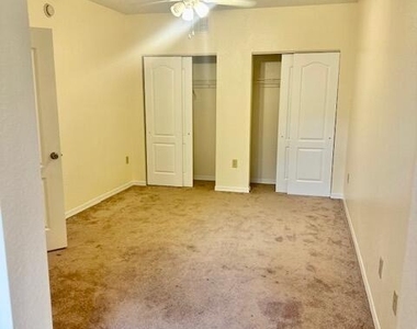 116 Sw Peacock Boulevard - Photo Thumbnail 11