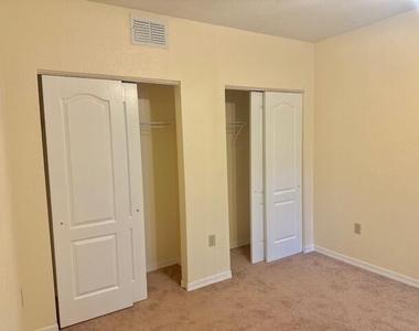 116 Sw Peacock Boulevard - Photo Thumbnail 12
