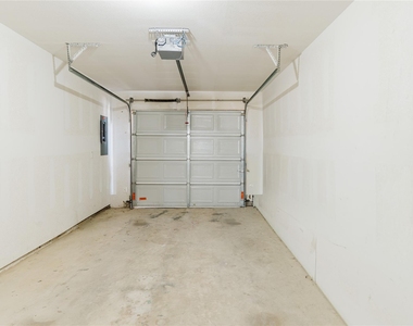 12604 Bay Avenue - Photo Thumbnail 26