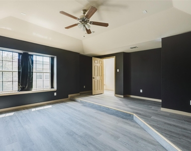 12604 Bay Avenue - Photo Thumbnail 22