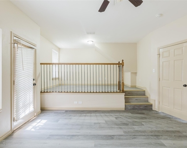 12604 Bay Avenue - Photo Thumbnail 15