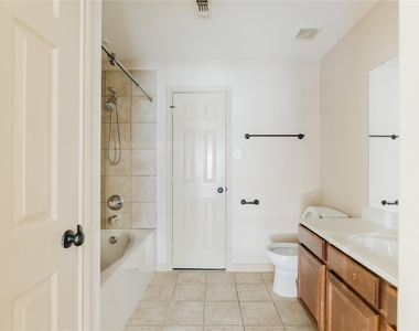 12604 Bay Avenue - Photo Thumbnail 17