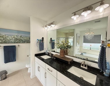 1816 E Royal Tern Lane - Photo Thumbnail 14
