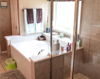 2604 Trinity Terrace - Photo Thumbnail 15