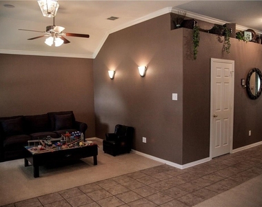 2604 Trinity Terrace - Photo Thumbnail 6