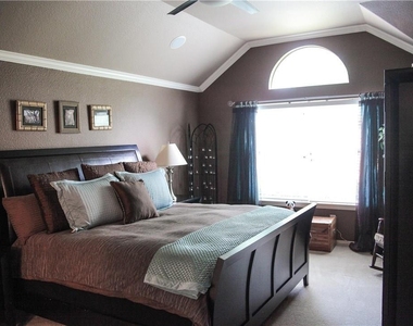 2604 Trinity Terrace - Photo Thumbnail 12