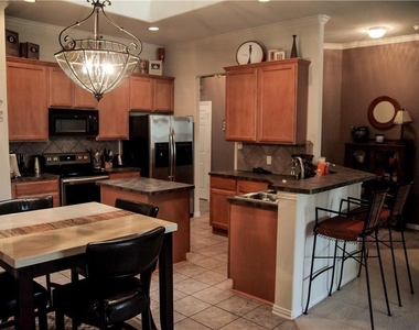 2604 Trinity Terrace - Photo Thumbnail 9