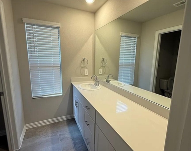 2653 Amistad Lane - Photo Thumbnail 9