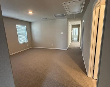 2653 Amistad Lane - Photo Thumbnail 10
