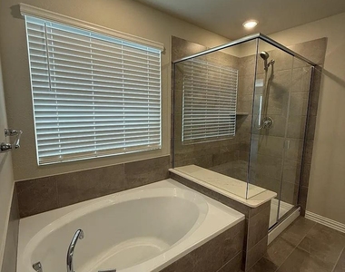 2653 Amistad Lane - Photo Thumbnail 3