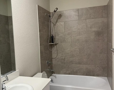 2653 Amistad Lane - Photo Thumbnail 7