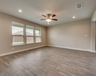 2441 Bellatrix Drive - Photo Thumbnail 8