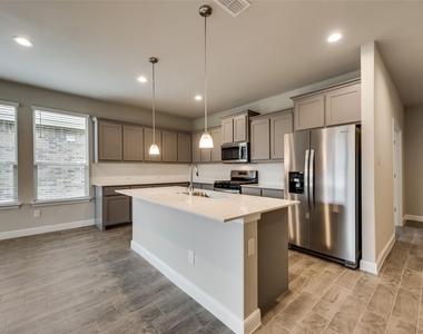2441 Bellatrix Drive - Photo Thumbnail 4