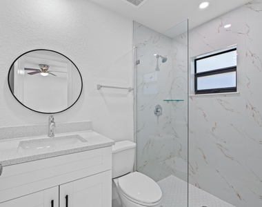 616 S Pine Street - Photo Thumbnail 13