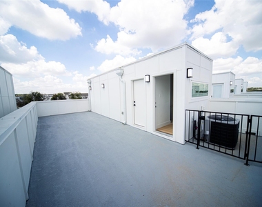 2804 Weisenberger Street - Photo Thumbnail 17