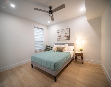 2804 Weisenberger Street - Photo Thumbnail 10