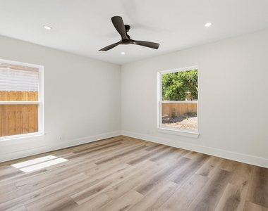 621 Truman Street - Photo Thumbnail 17