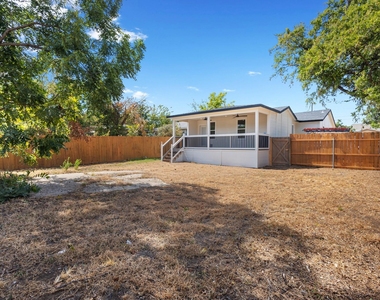 621 Truman Street - Photo Thumbnail 23