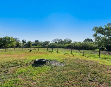 5400 Sw 162nd Avenue - Photo Thumbnail 10