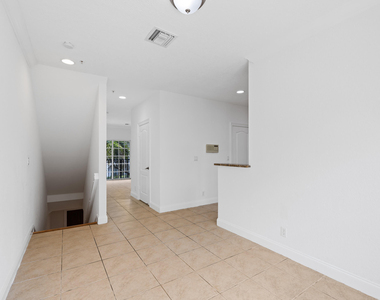 601 S Federal Highway - Photo Thumbnail 9