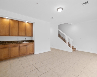 601 S Federal Highway - Photo Thumbnail 6
